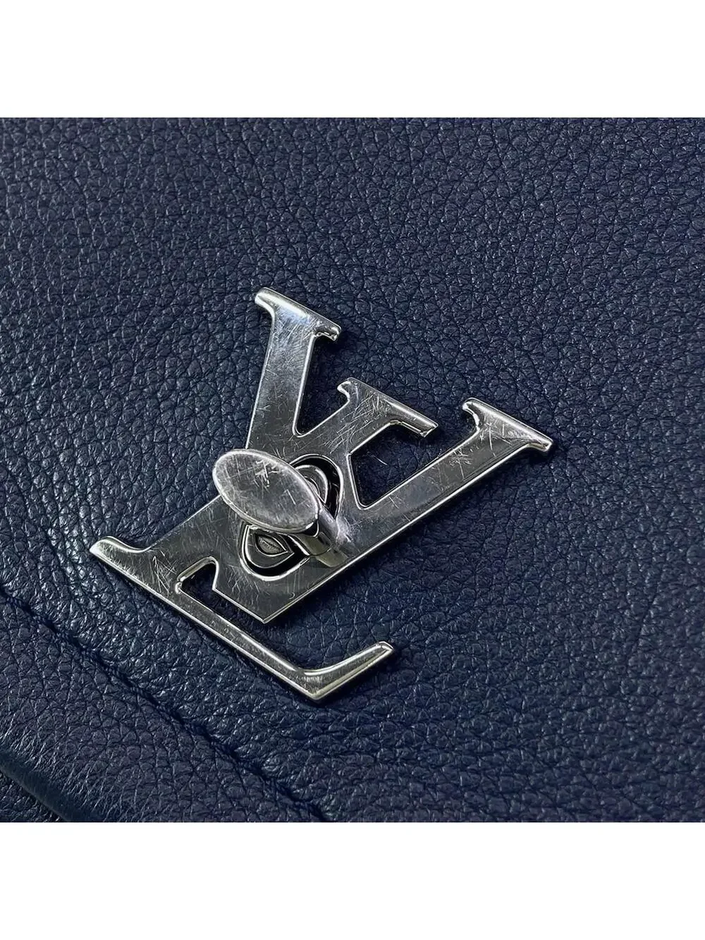 Louis Vuitton Lock Me Iibb Marine Rouge #282290L17B